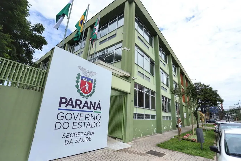 Saúde do Paraná emite nota sobre vacinação de adolescentes