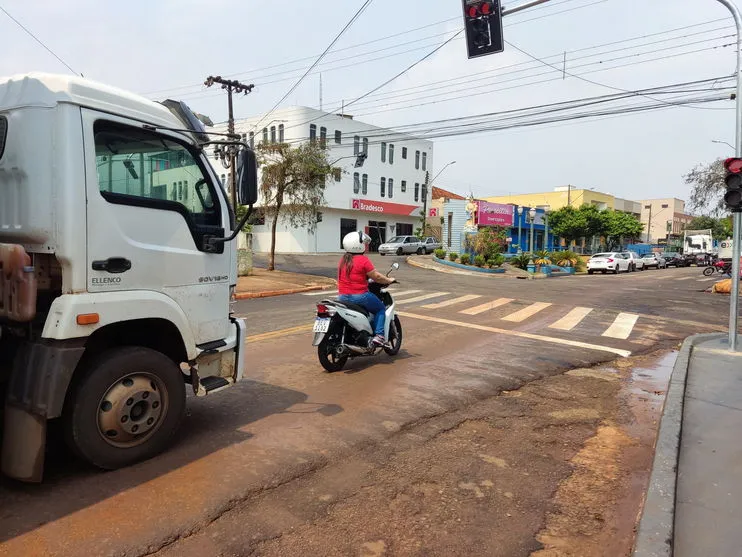 Semáforo na Av. Matos Leão