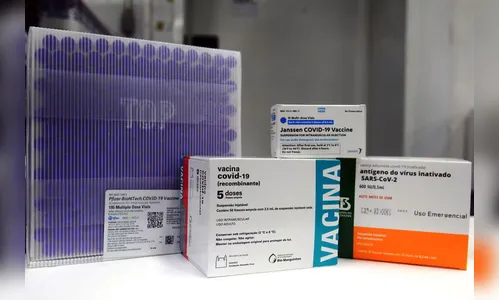 40% da população adulta está completamente imunizada no PR