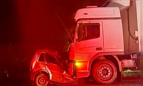 Três pessoas morrem em grave acidente na PR-495