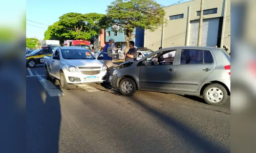 Acidente deixa motorista ferido em Apucarana