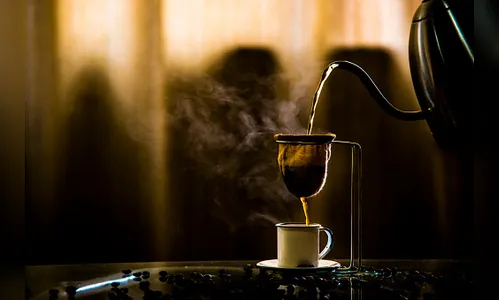 Açougueiro de mercado acusa mulher de furtar coador de café