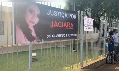Acusado de matar a própria mulher com 25 facadas vai a júri
