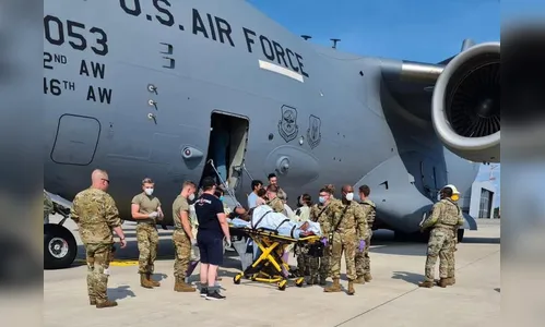 Afegã grávida tem bebê dentro de avião militar dos EUA