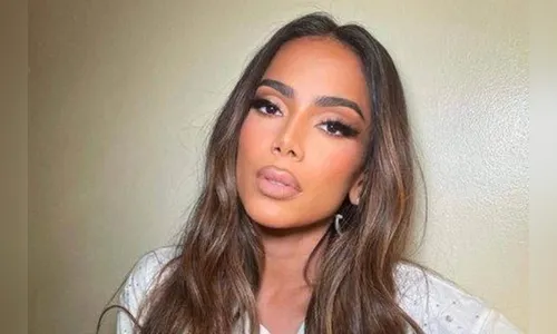 Anitta para apoiadores de Bolsonaro: “Celebrando o quê?”