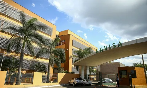 Anvisa alerta sobre casos raros de síndrome após vacinação