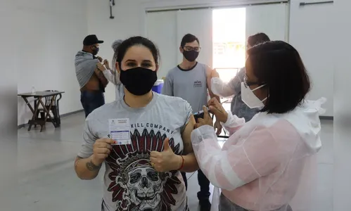 Arapongas vacina contra Covid pessoas com 28 anos