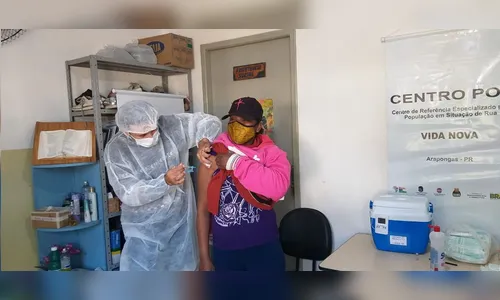 Arapongas vacina contra covid moradores em situação de rua