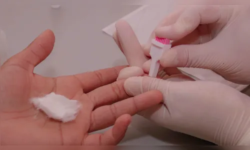 Avanço de casos de HIV gera alerta em Apucarana; veja