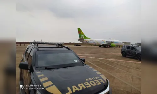 Avião carregado de dinheiro pousa em Maringá