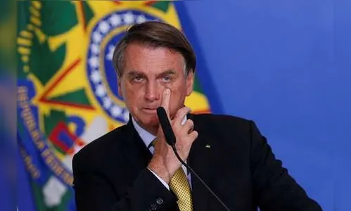 Bolsonaro diz ter 'indícios e mais indícios' sobre fraude