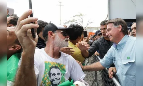 Bolsonaro faz críticas a quem atua 