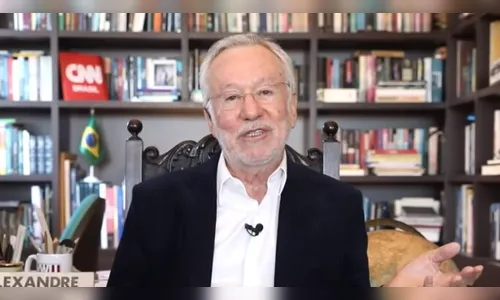 CNN desmente Alexandre Garcia após fala sobre vacina