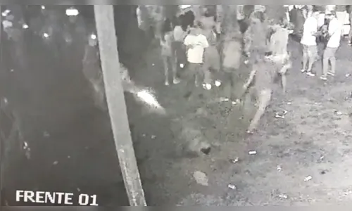 Câmera flagra assassinato de jovem em Arapongas; veja