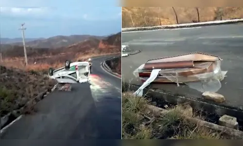 Carro de funerária capota e destrói caixão com corpo