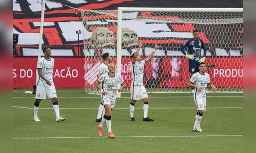 Corinthians derrota o Athletico-PR no Brasileirão