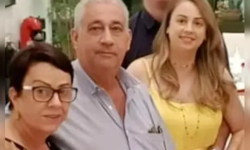 Corpos de família assassinada em Umuarama são sepultados