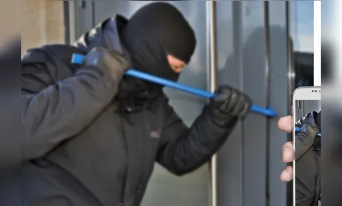 Criminosos furtam objetos e carro de empresa na Minas Gerais