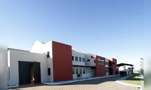 Detento tem coração arrancado e pênis cortado no Paraná