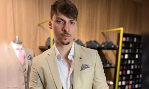 Filho 04 de Bolsonaro é convidado para ser Mister Bumbum