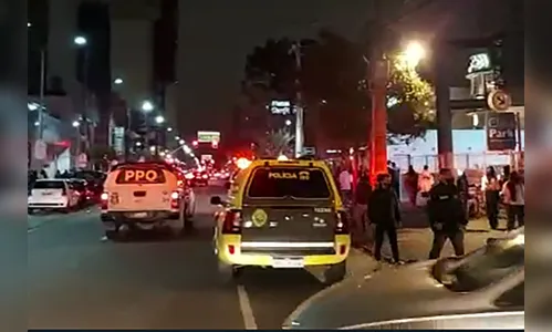 Fiscalização dispersa 1,5 mil pessoas e fecha seis comércios