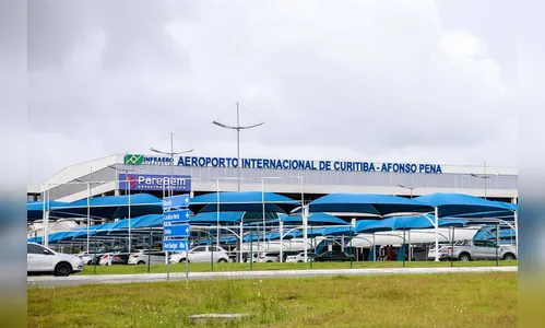 Frio congela asas de avião em aeroporto no Paraná