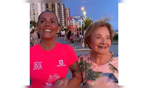 Glória Menezes 