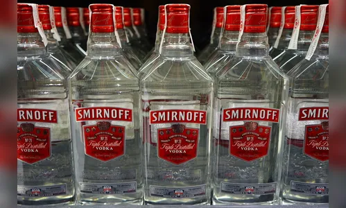 Homem aciona PM e assume que furtou garrafa de vodca