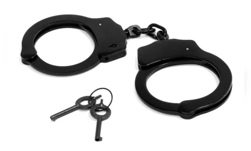 Homem de 46 anos é preso pela PM com mandado judicial