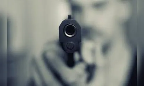 Homem é baleado após discussão sobre fezes de cachorro