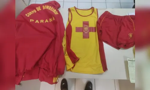 Homem vai preso após alugar fantasia de bombeiro no PR
