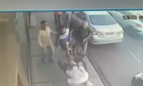 Idoso é agredido com 