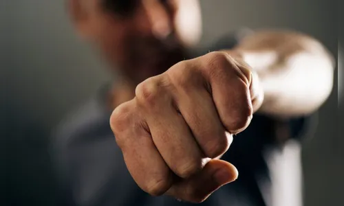 Discussão de trânsito termina em troca de agressões