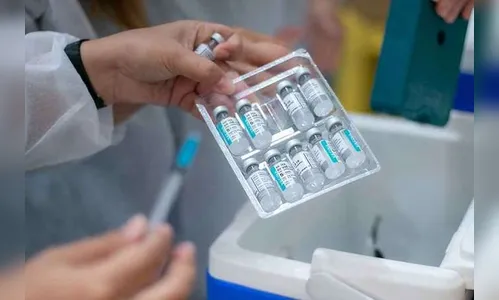 Acima de 23 anos recebem vacina contra Covid-19 em Ivaiporã