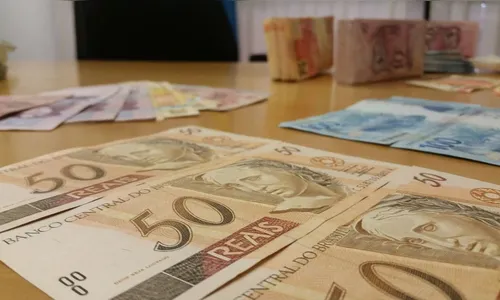 PF mira grupo suspeito de usar dinheiro falso em Curitiba