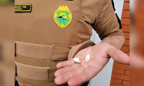 Jovem é preso vendendo droga no centro de Apucarana; vídeo