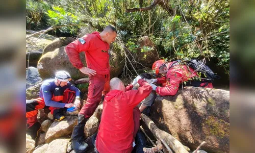 Jovem é resgatado após seis dias desaparecido no Pico Paraná