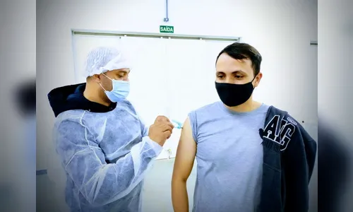 Jovens com 19 anos podem ser imunizados em Arapongas