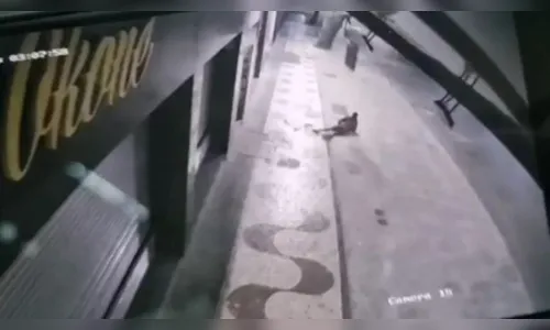 Ladrão furta TV, cai de prédio e é atingido pelo aparelho