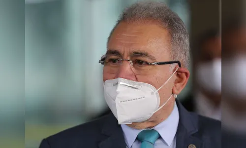 Queiroga anuncia 3ª dose para idosos e imunossuprimidos