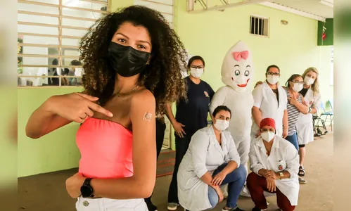 Maringá ultrapassa marca de 300 mil pessoas vacinadas