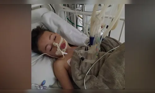 Menino perde fala e movimentos após engasgar com comprimido