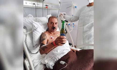 Na UTI, paciente pede cerveja após 10 dias de intubação