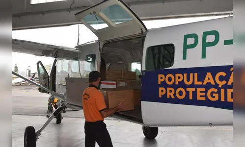 Paraná envia mais de 400 mil vacinas para regionais