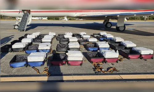 Polícia encontra 1,3 tonelada de cocaína em jato executivo