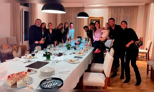 Presidente da Argentina é indiciado por participar de festa