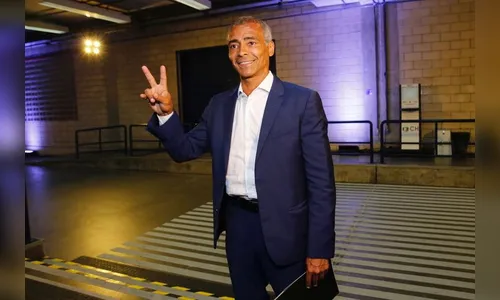 Romário é internado em hospital do Rio de Janeiro