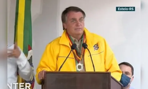 “Se alguém quiser trocar comigo, troco agora”, diz Bolsonaro