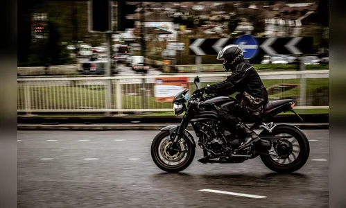 Sem CNH, motociclista é abordado e tem veículo apreendido