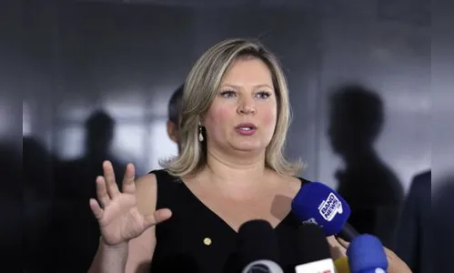 Sem saber o que aconteceu, deputada acorda com fraturas